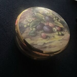 Falcon China Edwardian Porcelain Trinket Box Staffordshire, England, 2 in‎ Round